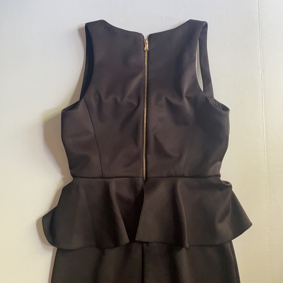 New GUESS Victoria Cutout Peplum Dress SZ 4 - Picture 4 of 4